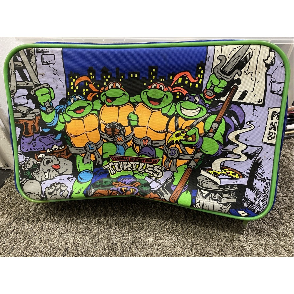 VTG 1991 TMNT TEENAGE MUTANT NINJA TURTLES SUITCASE 17" BY 13" DISPLAYED